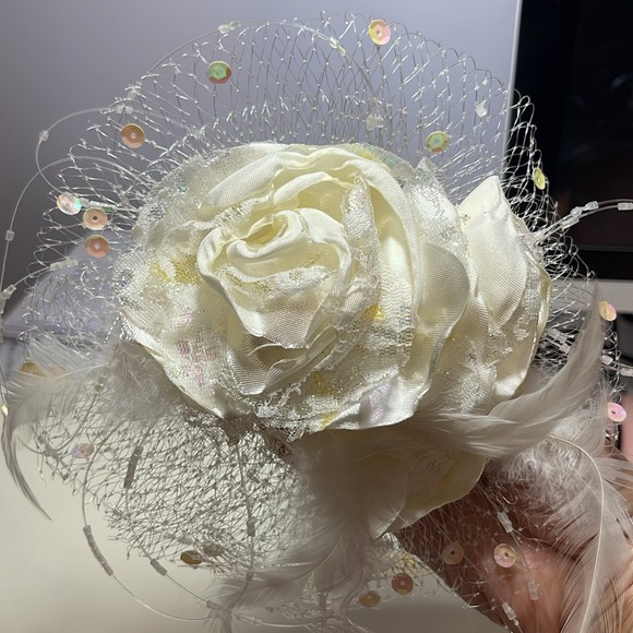 NWOT - Headpiece/ Hats - Picture 5 of 6